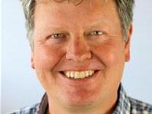 Supporting image for story: A campaign to promote the the virtues of Welsh medium education is called for