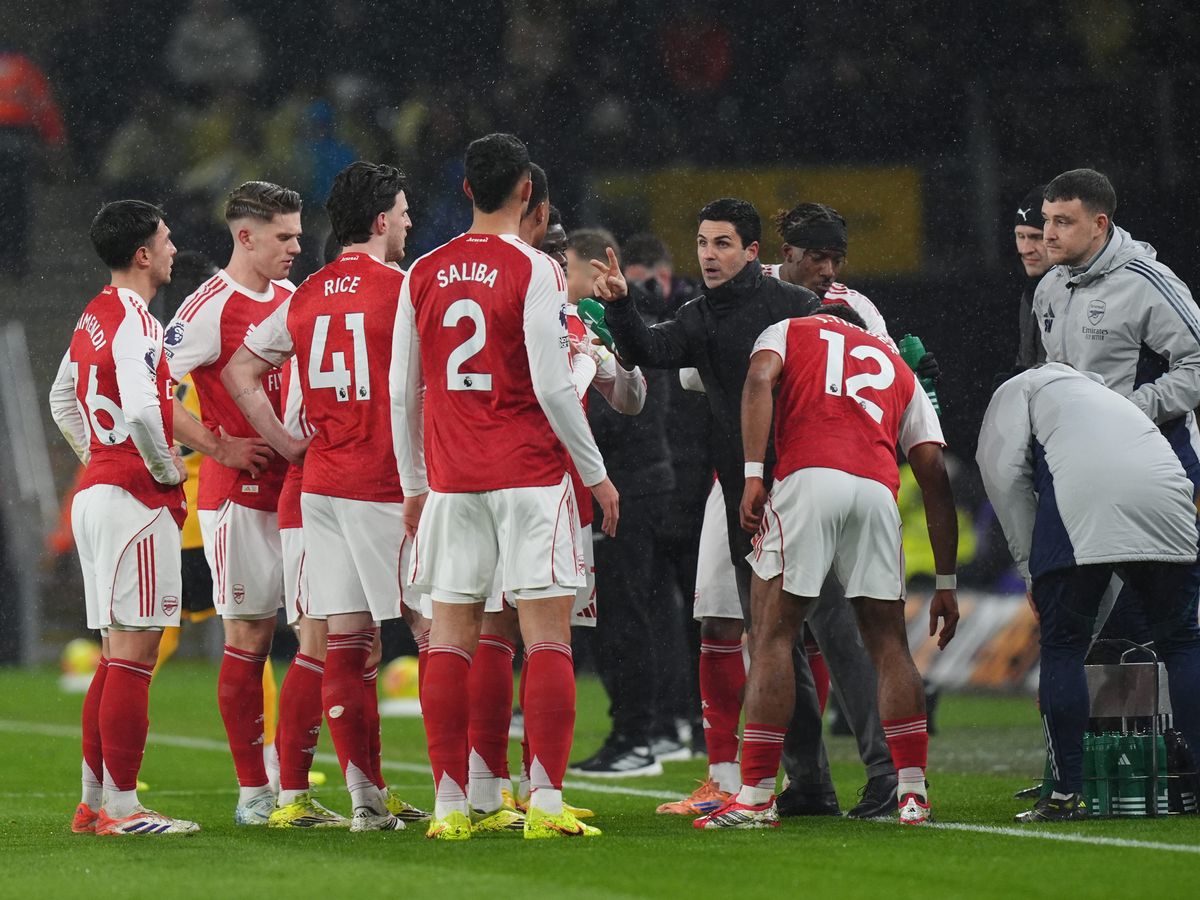 Mikel Arteta tells players to join another club if they cannot handle &lsquo;noise&rsquo;