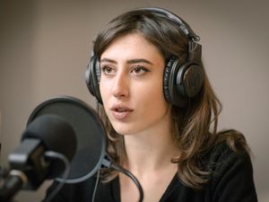 Supporting image for story: Italian journalist returns to Rome after being freed by Iran