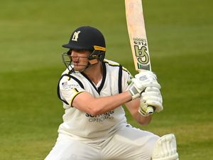 Supporting image for story: Michael Burgess signs new Warwickshire deal