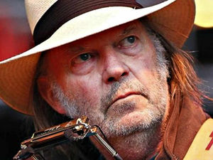 Supporting image for story: Neil Young: "My life is not a political campaign"