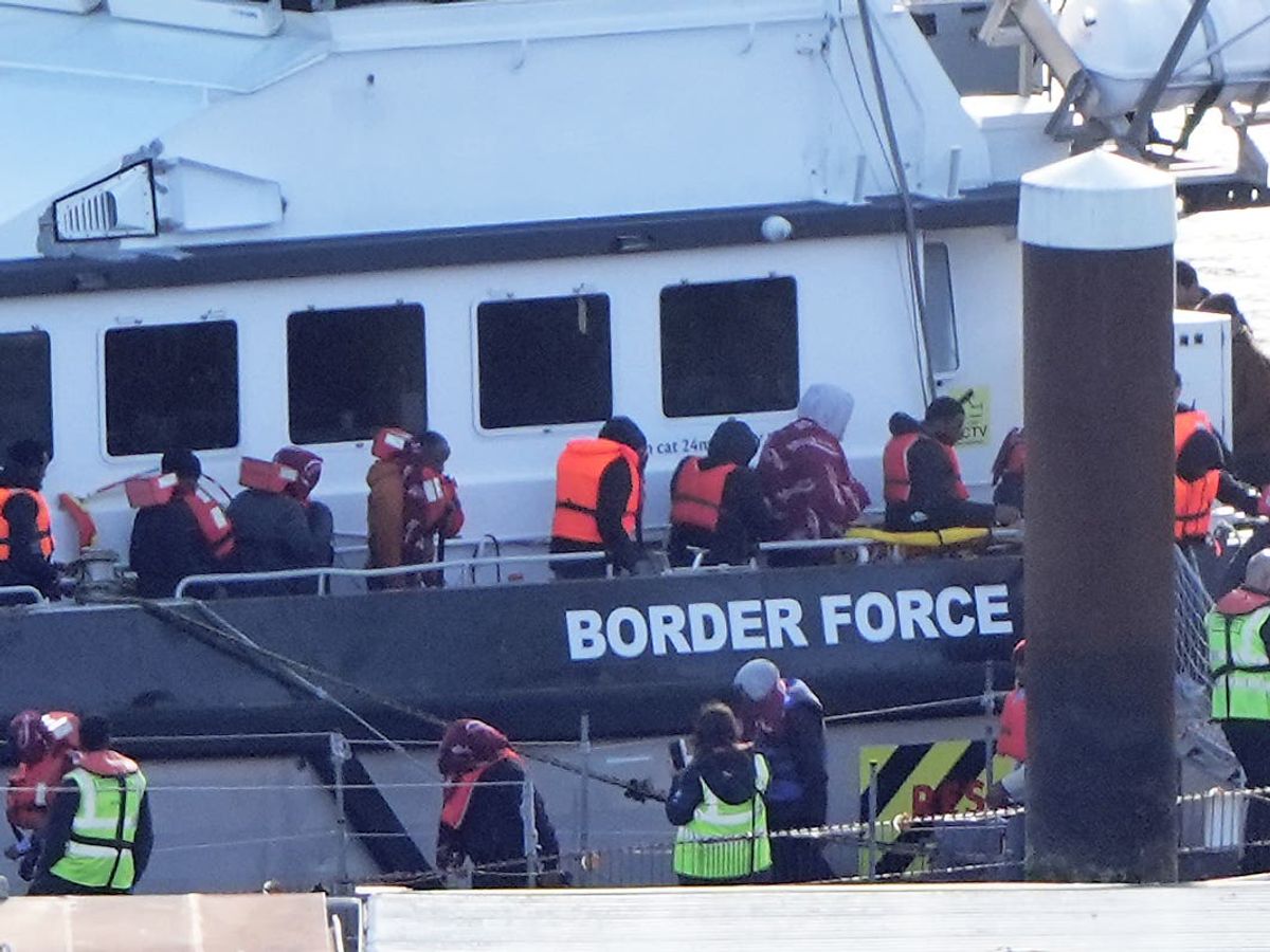 19 migrants sent to France as part of deportations deal