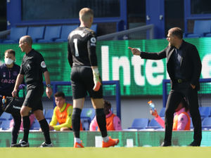 Supporting image for story: Slaven Bilic frustrated at officials and West Brom defending 