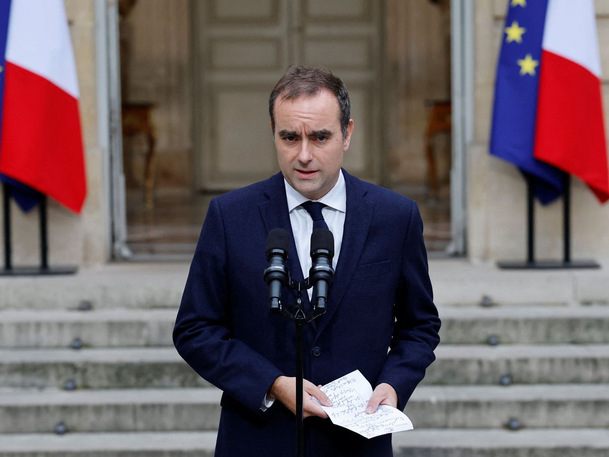 France&rsquo;s outgoing prime minister expects Macron to name replacement in 48 hours