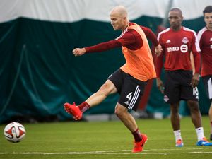 Supporting image for story: Former Aston Villa loanee Michael Bradley scores stunning chip for USA - VIDEO