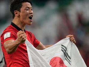 Supporting image for story: Hwang Hee-chan admits he is still adapting to life at Wolves