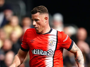 Supporting image for story: Aston Villa in advanced talks over midfielder deal