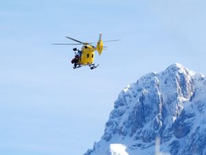 Supporting image for story: Lindsey Vonn thanks doctor who ‘saved my leg from being amputated’ after crash