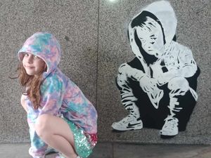 Supporting image for story: Artist behind mysterious Shrewsbury town centre mural identified by seven-year-old fan