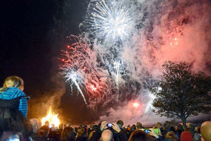 Supporting image for story: Cheap tickets for Wolverhampton Bonfire and Fireworks Night