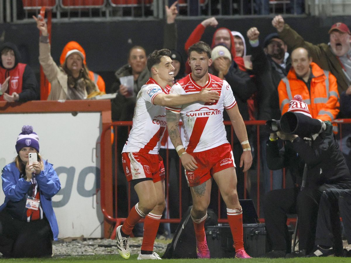 Late Oliver Gildart tries help Hull KR book Grand Final date with Wigan