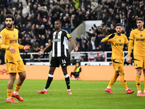 Supporting image for story: Newcastle 3 Wolves 0 - Isak double and Gordon seal comfortable win
