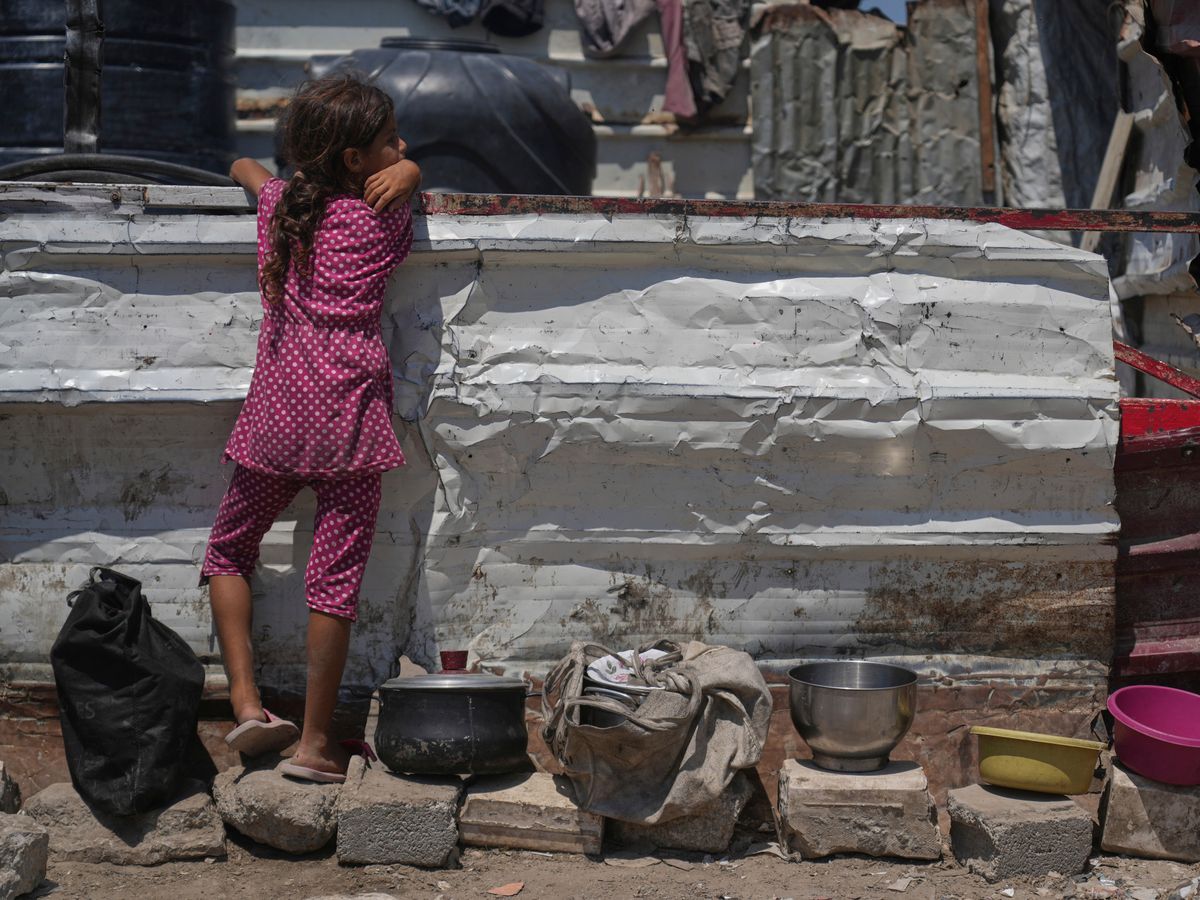 UN food agency chief says women and children are &lsquo;starving&rsquo; in Gaza