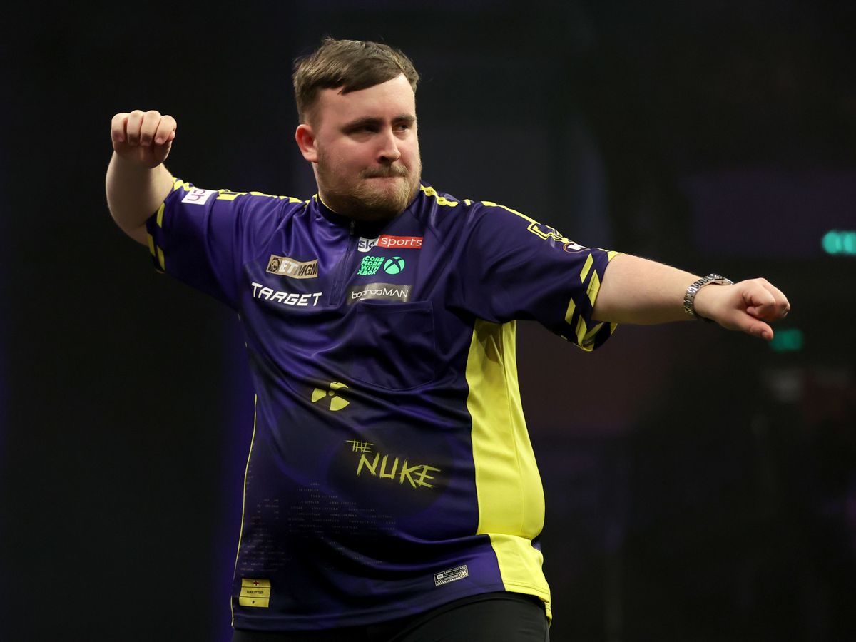 Luke Littler brushes aside Mike De Decker at World Grand Prix