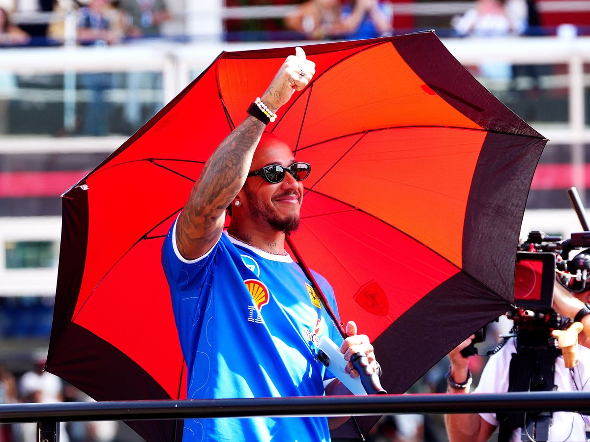 Lewis Hamilton: No rush to start talks over new Ferrari deal