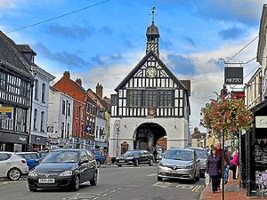 Supporting image for story: Why Bridgnorth High Street is rich pickings for parking tickets