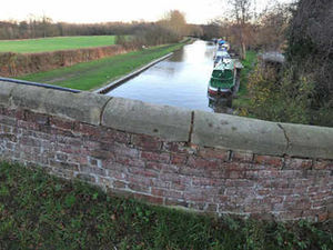 Supporting image for story: New canal bridge plan for narrowboats