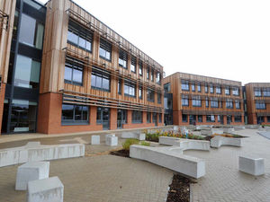 Supporting image for story: Wolverhampton's Highfields School shuts after glass shatters