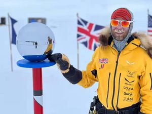 Supporting image for story: Briton becomes first disabled person to ski solo and unsupported to South Pole