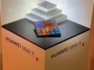 Supporting image for story: Huawei Mate X vs Samsung Galaxy Fold: How foldable phones compare