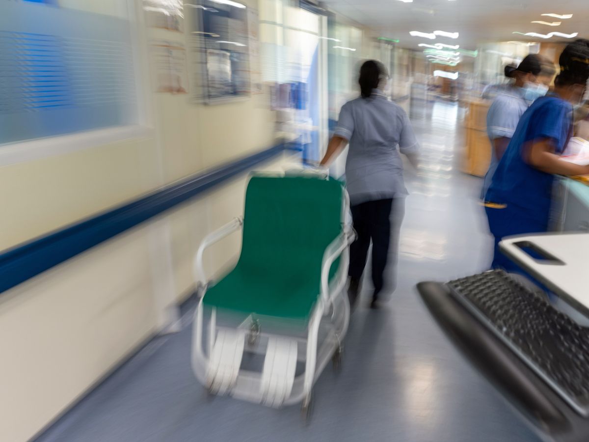 NHS waiting list falls to lowest level in almost three years