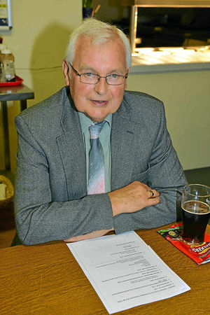 Reg Kingston at the Darlaston Town meeting