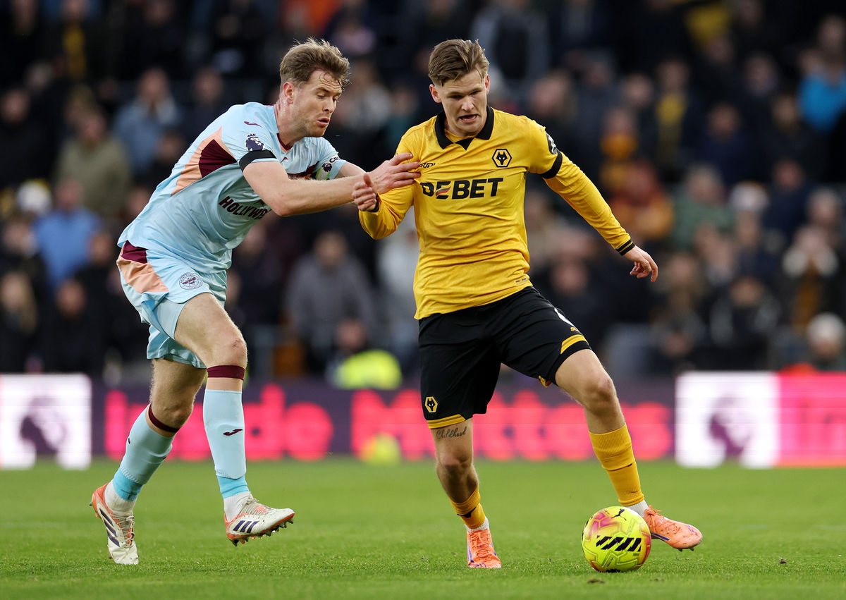 Wolves 0 Brentford 2 - Report