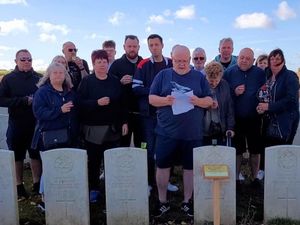 Supporting image for story: Seventeen descendants of West Bromwich soldier who died in First World War visit his grave    