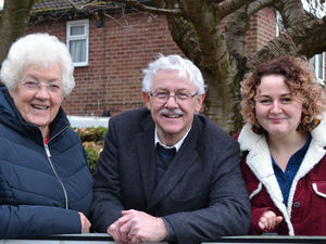 Hilda Rhodes, Stephen Reynolds and Gilly Reynolds 