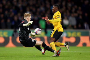 Bellegarde rides a tackle (Getty)