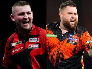Supporting image for story: Nathan Aspinall and Michael Smith looking to secure Premier League play-off spot