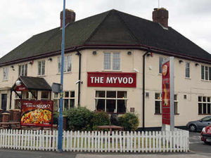 Supporting image for story: Pub boss left 'sorry' note after £26k theft