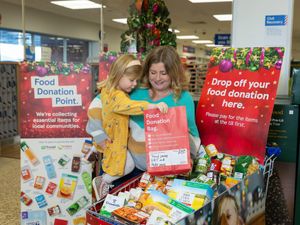 Supporting image for story: Generous shoppers thanked for donating over 43,000 meals this winter