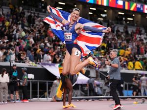 Supporting image for story: Amy Hunt wins 200m silver at World Championships in Tokyo