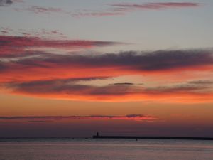 Supporting image for story: Unseasonably warm weather forecast this weekend following Storm Conall