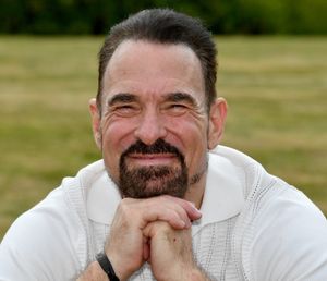 Dean's partner Joe Applebaum was at the event.