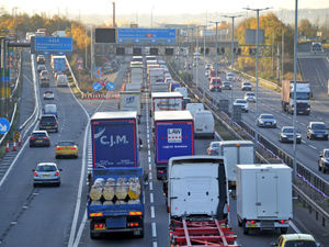 Supporting image for story: Crash on M6 causes delays of more than half-an-hour
