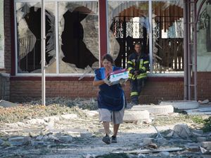 Supporting image for story: Ukrainian city of Sloviansk hit by ‘massive shelling’