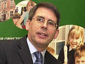 Supporting image for story: Council chief to stand down