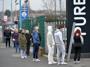 Supporting image for story: Targeted coronavirus testing on Oldbury/Tipton border to end on Wednesday