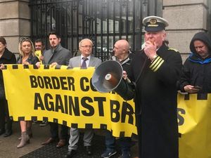 Supporting image for story: Protest against border threat during Johnson visit to Dublin