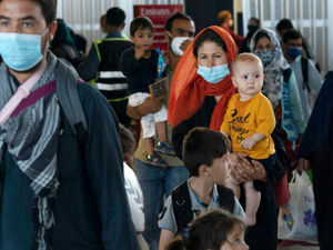 Supporting image for story: Afghanistan refugees arriving in region as deadline to flee Taliban approaches