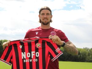 Supporting image for story: Walsall complete signing of experienced defender Aden Flint on one-year deal