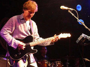 Supporting image for story: Steve Winwood plays JBs