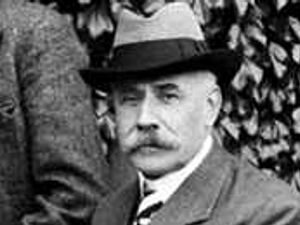 Supporting image for story: Elgar the Wolves fan