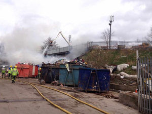 Supporting image for story: Firefighters tackle skip firm blaze in Bloxwich