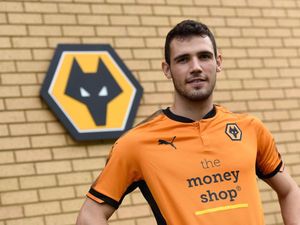 Supporting image for story: Wolves confirm loan deal for striker Leonardo Bonatini