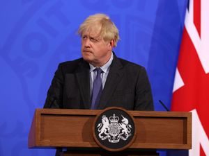 Supporting image for story: PM delays end of Covid restrictions by up to four weeks over Delta variant fears
