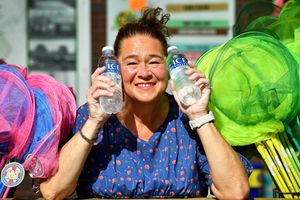 WOLVERHAMPTON COPYRIGHT NATIONAL WORLD TIM STURGESS 30/06/25Enjoying the weather in Baggeridge county park. Owner of the Baggeridge tea room Julie Daly cools down . 07966 321358.