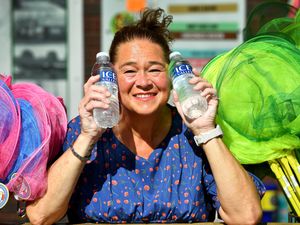 Supporting image for story: In pictures: Sizzling photos of Black Country locals enjoying the hottest day of 2025 - but showers are on the way